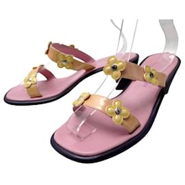 Louis Vuitton-LOUIS VUITTON BLOSSOM HEEL MULES 38.5 PATENT LEATHER PUMPS-Pink