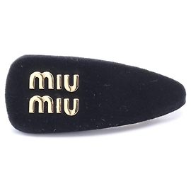 Miu Miu Samtspange in Schwarz Schwarz