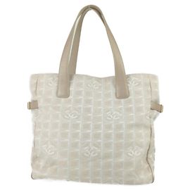 Chanel Neue Reisetasche GM A15825 Beige
