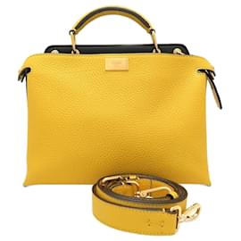 Fendi-Fendi Peekaboo Iconic Essential Shoulder Bag-Yellow