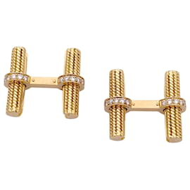 Van Cleef & Arpels VAN CLEEF ET ARPELS cufflinks, yellow gold and diamonds. Other