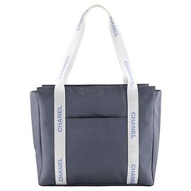 Bolsa tote de nylon com logo da Chanel Marrom Cinza