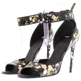 Givenchy Sandali con tacco in pelle nera e motivo floreale Nero