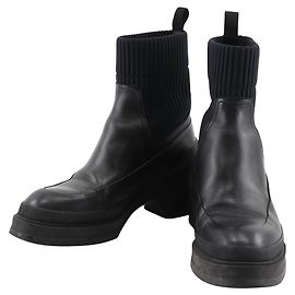 Hermès Botas curtas de tornozelo caneladas Hermes pretas Preto