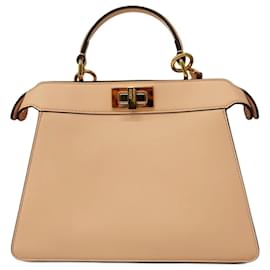 Fendi-Fendi Peekaboo Handbag in Pink Leather-Pink