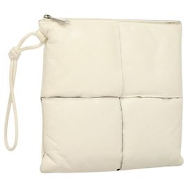 Autre Marque BOTTEGA VENETA MAXI INTRECCIATO Clutch Bag Leather Silver White Auth BA2892 Silvery White