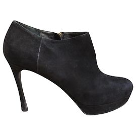 Yves Saint Laurent Palais Booties Black Deerskin Ankle Boots Black