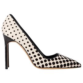 Décolleté Manolo Blahnik a pois in pelo di pony nero e bianco Bianco