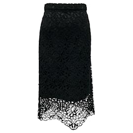 【送料&関税込】Burberry Black Lace Pencil Skirt Second hand Burberry Skirts - Joli Closet