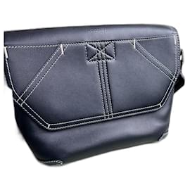 Burberry-Burberry Black Messenger Shoulder Bag-Black