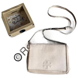 Small pale pink Tory Burch handbag – adjustable shoulder strap – chic and practical Other