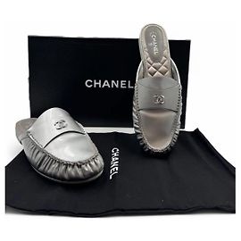 Chanel Mules Prata