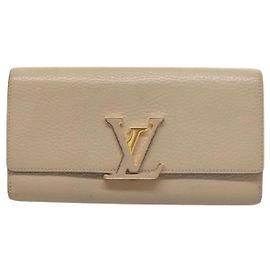 Louis Vuitton Capucines Otro