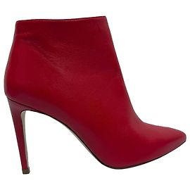 Stuart Weitzman Pointed High-Heel Ankle Boots in Red Leather Red