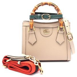 Bolso Tote de Cuero Gucci Diana Mini con Asa de Bambú Castaño Beige