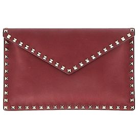 Valentino Garavani Valentino Rockstud Envelope Clutch in Red Leather Red Dark red
