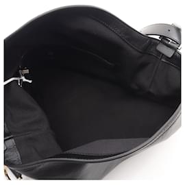 Givenchy-Givenchy VOYOU Medium Leather Shoulder Bag-Black