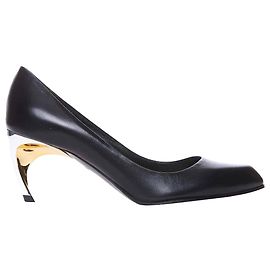 Armadillo-Lederpumps von Alexander McQueen Schwarz