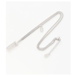 Dior-Logo Silber