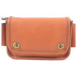Braune Turnlock-Ledertasche von COACH Braun