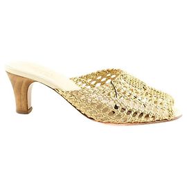 Michel Vivien Golden leather heels Golden