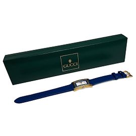 Relógio Gucci vintage azul dourado Azul