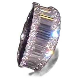 Autre Marque Wonderful Ring DIAMONDS Long and Brilliant Baguettes of 2 carats DVS Other