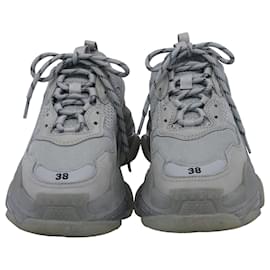 Balenciaga-Balenciaga Clear Sole Triple S Sneakers in Grey Polyester-Grey