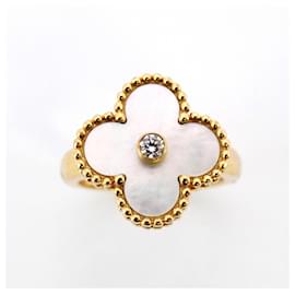 Van Cleef & Arpels-Bague en or Alhambra de Van Cleef & Arpels-Autre