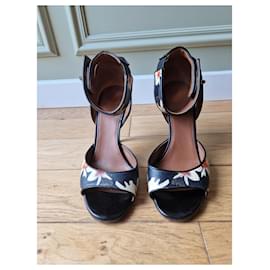 Givenchy-Givenchy shoes for women in good condition-Other