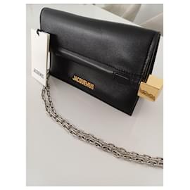 Jacquemus-The Square Circle-Black