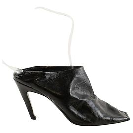 Balenciaga Lacklederschuhe Schwarz