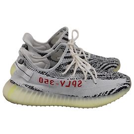 Tênis Adidas x Yeezy Boost 350 V2 em algodão Zebra Branco