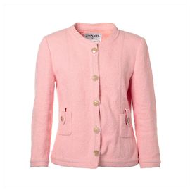CHANEL - Chanel short jacket in pink tweed (size 40) Pink