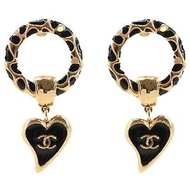 CHANEL - Pendientes en forma de corazón Chanel en metal dorado Dorado