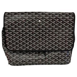 Goyard Capetian Dark brown