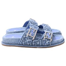 Sandali piatti Fendi FF Feel in denim blu Blu Blu chiaro