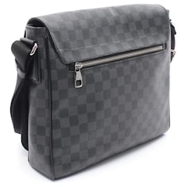 Louis Vuitton-Louis Vuitton District MM Shoulder Bag-Black