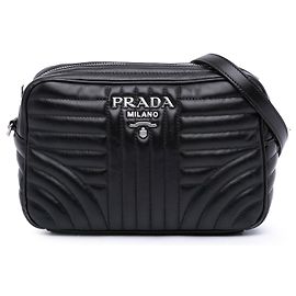 Borsa a tracolla Diagramme in pelle di vitello morbida nera di Prada Nero