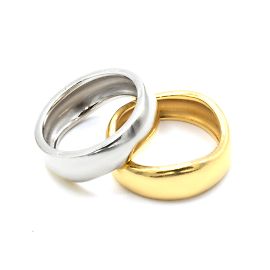 Anello "Love Me" di Cartier. D'oro