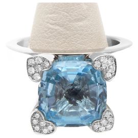 Anel Chopard em ouro branco com topázio azul e diamantes Prata