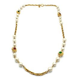 Collana barocca Chanel. D'oro