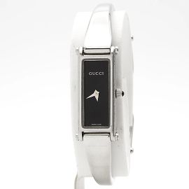 Very nice Gucci watch, model 1500L. Silvery