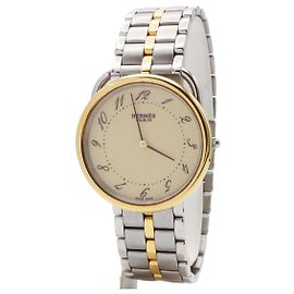 Hermès Relógio Hermes Arceau (AR4.720). Dourado