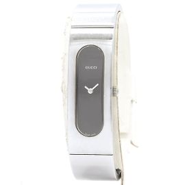 Relógio Gucci muito bonito, modelo 2400S. Prata
