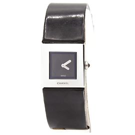 Reloj de dama "MATELASSÉE" de Chanel. Negro