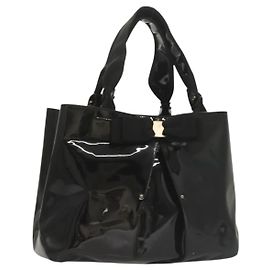Vala Handtasche aus schwarzem Lackleder Salvatore Ferragamo Auth 129211 Schwarz
