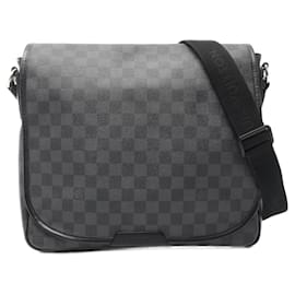 Louis Vuitton-Louis Vuitton Daniel MM Shoulder Bag-Black