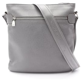 Louis Vuitton-Louis Vuitton Sasha Taiga Shoulder Bag-Brown
