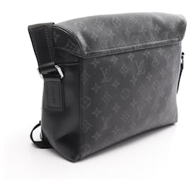 Louis Vuitton-Louis Vuitton Messenger Voyage PM Shoulder Bag-Black